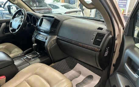 Toyota Land Cruiser 200, 2010 год, 3 999 900 рублей, 12 фотография