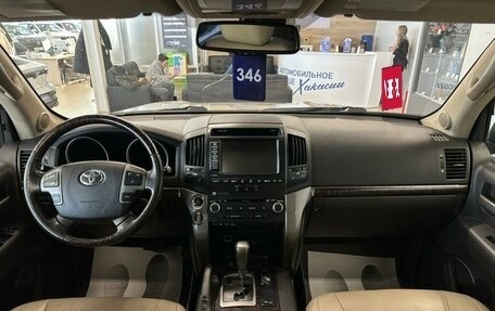 Toyota Land Cruiser 200, 2010 год, 3 999 900 рублей, 16 фотография