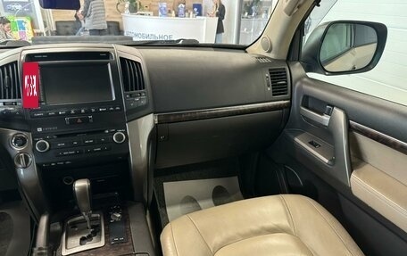 Toyota Land Cruiser 200, 2010 год, 3 999 900 рублей, 15 фотография