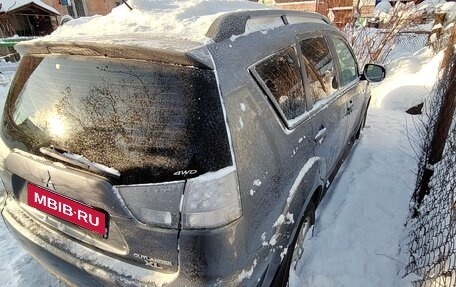 Mitsubishi Outlander III рестайлинг 3, 2011 год, 1 400 000 рублей, 3 фотография