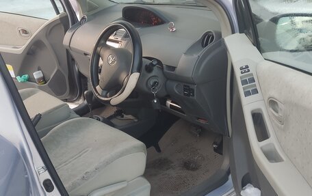 Toyota Vitz, 2010 год, 590 000 рублей, 12 фотография