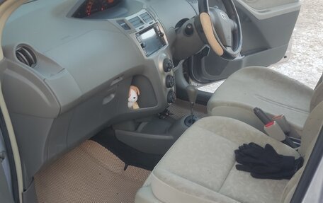 Toyota Vitz, 2010 год, 590 000 рублей, 16 фотография