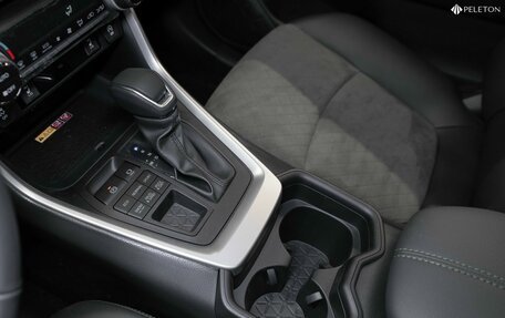 Toyota RAV4, 2025 год, 4 250 000 рублей, 15 фотография