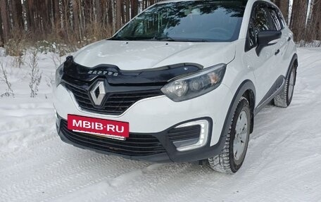 Renault Kaptur I рестайлинг, 2018 год, 1 000 000 рублей, 3 фотография
