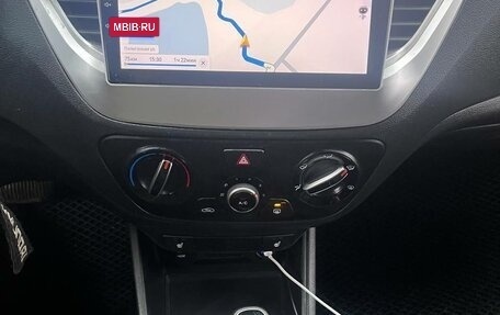 Hyundai Solaris II рестайлинг, 2019 год, 1 050 000 рублей, 13 фотография