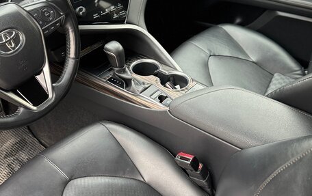 Toyota Camry, 2019 год, 2 750 000 рублей, 10 фотография