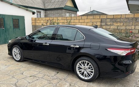 Toyota Camry, 2019 год, 2 750 000 рублей, 13 фотография