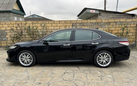 Toyota Camry, 2019 год, 2 750 000 рублей, 18 фотография