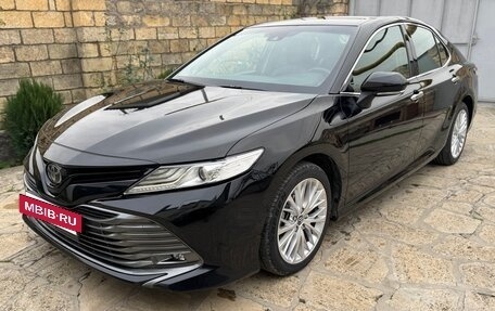 Toyota Camry, 2019 год, 2 750 000 рублей, 8 фотография