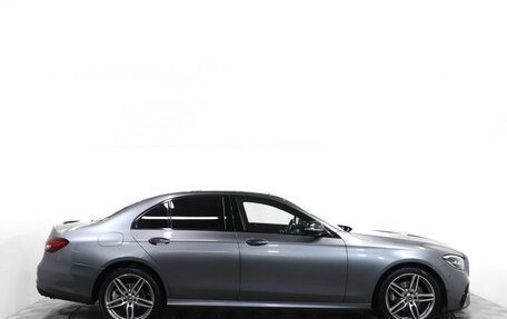 Mercedes-Benz E-Класс, 2021 год, 4 990 000 рублей, 4 фотография