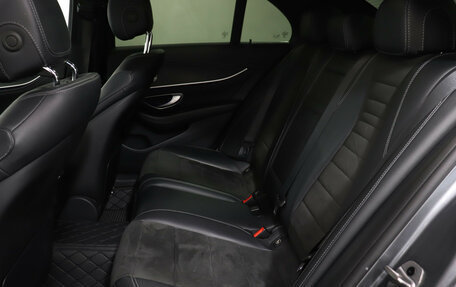 Mercedes-Benz E-Класс, 2021 год, 4 990 000 рублей, 10 фотография