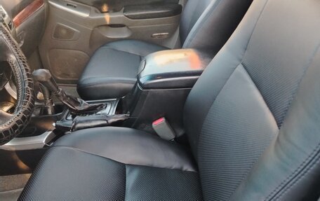 Toyota Land Cruiser Prado 120 рестайлинг, 2006 год, 1 700 000 рублей, 3 фотография