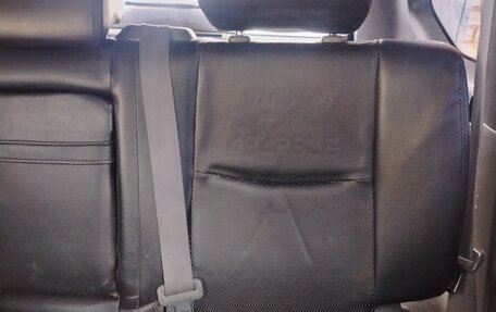 Toyota Land Cruiser Prado 120 рестайлинг, 2006 год, 1 700 000 рублей, 12 фотография