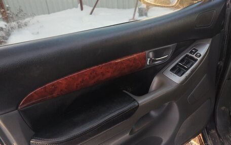 Toyota Land Cruiser Prado 120 рестайлинг, 2006 год, 1 700 000 рублей, 5 фотография