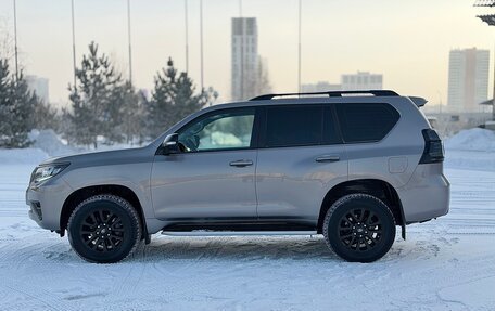Toyota Land Cruiser Prado 150 рестайлинг 2, 2021 год, 6 280 000 рублей, 4 фотография