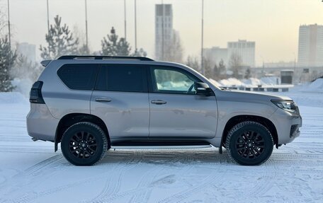 Toyota Land Cruiser Prado 150 рестайлинг 2, 2021 год, 6 280 000 рублей, 10 фотография