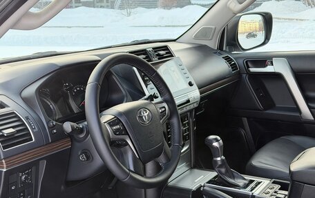 Toyota Land Cruiser Prado 150 рестайлинг 2, 2021 год, 6 280 000 рублей, 17 фотография