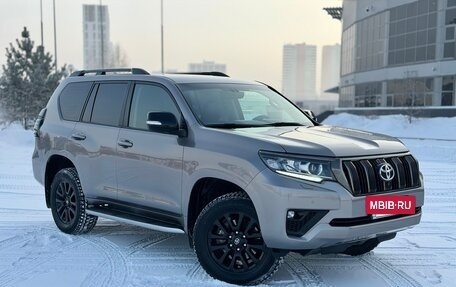 Toyota Land Cruiser Prado 150 рестайлинг 2, 2021 год, 6 280 000 рублей, 12 фотография