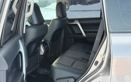 Toyota Land Cruiser Prado 150 рестайлинг 2, 2021 год, 6 280 000 рублей, 32 фотография