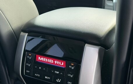 Toyota Land Cruiser Prado 150 рестайлинг 2, 2021 год, 6 280 000 рублей, 31 фотография