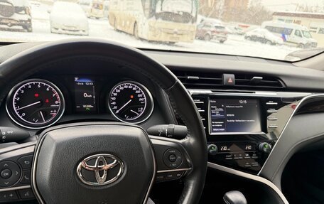 Toyota Camry, 2020 год, 2 700 000 рублей, 12 фотография