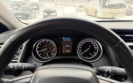 Toyota Camry, 2020 год, 2 700 000 рублей, 10 фотография