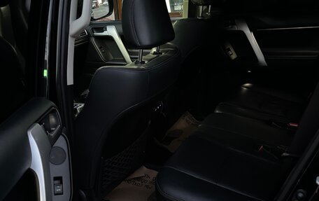 Toyota Land Cruiser Prado 150 рестайлинг 2, 2021 год, 6 500 000 рублей, 10 фотография