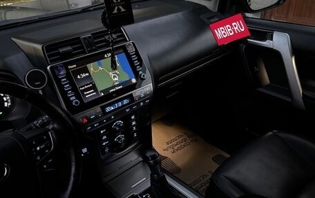 Toyota Land Cruiser Prado 150 рестайлинг 2, 2021 год, 6 500 000 рублей, 8 фотография