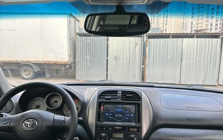 Toyota RAV4, 2004 год, 650 000 рублей, 15 фотография