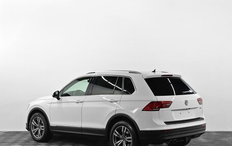 Volkswagen Tiguan II, 2018 год, 2 199 000 рублей, 4 фотография