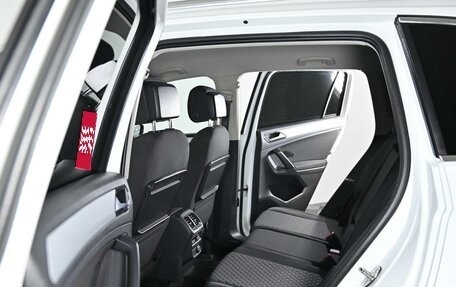 Volkswagen Tiguan II, 2018 год, 2 199 000 рублей, 6 фотография