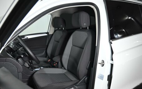 Volkswagen Tiguan II, 2018 год, 2 199 000 рублей, 10 фотография