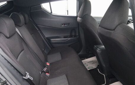 Toyota C-HR I рестайлинг, 2018 год, 2 199 000 рублей, 22 фотография