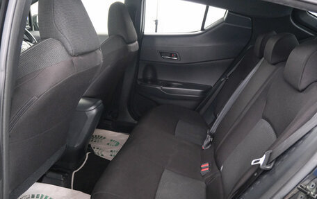 Toyota C-HR I рестайлинг, 2018 год, 2 199 000 рублей, 21 фотография