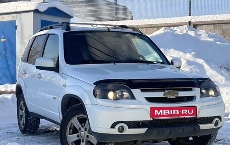 Chevrolet Niva I рестайлинг, 2018 год, 715 000 рублей, 2 фотография