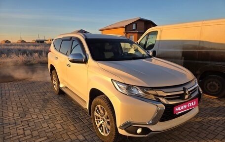 Mitsubishi Pajero Sport III рестайлинг, 2019 год, 3 350 000 рублей, 2 фотография