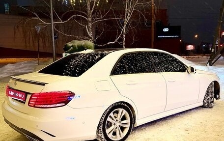 Mercedes-Benz E-Класс, 2015 год, 2 490 000 рублей, 4 фотография