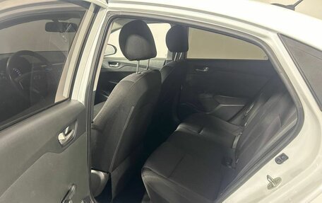 Hyundai Solaris II рестайлинг, 2017 год, 1 030 000 рублей, 10 фотография