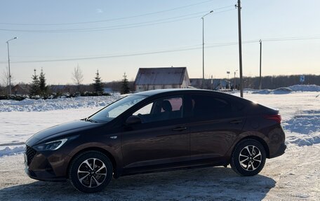 Hyundai Solaris II рестайлинг, 2021 год, 1 720 000 рублей, 4 фотография