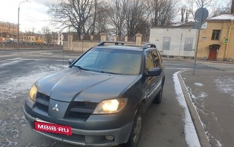 Mitsubishi Outlander III рестайлинг 3, 2003 год, 329 000 рублей, 2 фотография