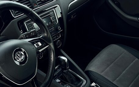 Volkswagen Jetta VI, 2016 год, 1 250 000 рублей, 14 фотография