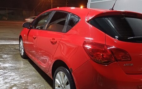 Opel Astra J, 2011 год, 800 000 рублей, 9 фотография