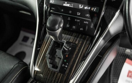 Toyota Harrier, 2015 год, 2 550 000 рублей, 13 фотография