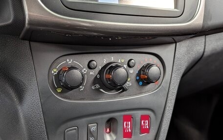 Renault Sandero II рестайлинг, 2014 год, 850 000 рублей, 20 фотография