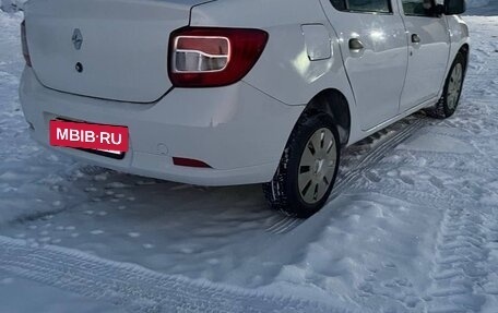 Renault Logan II, 2015 год, 395 000 рублей, 2 фотография