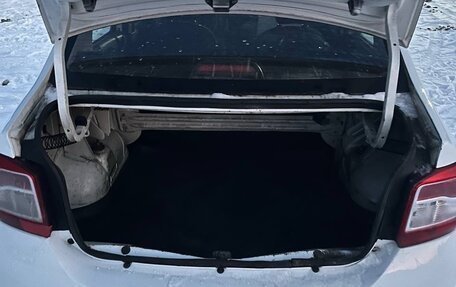 Renault Logan II, 2015 год, 395 000 рублей, 4 фотография