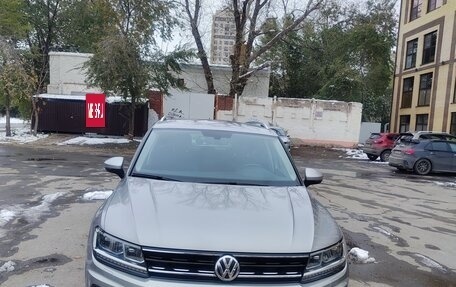 Volkswagen Tiguan II, 2017 год, 2 250 000 рублей, 2 фотография