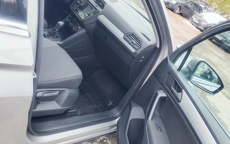 Volkswagen Tiguan II, 2017 год, 2 250 000 рублей, 14 фотография