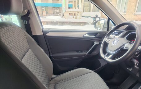 Volkswagen Tiguan II, 2017 год, 2 250 000 рублей, 26 фотография