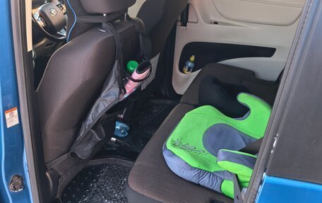 Toyota Sienta II, 2017 год, 1 700 000 рублей, 10 фотография